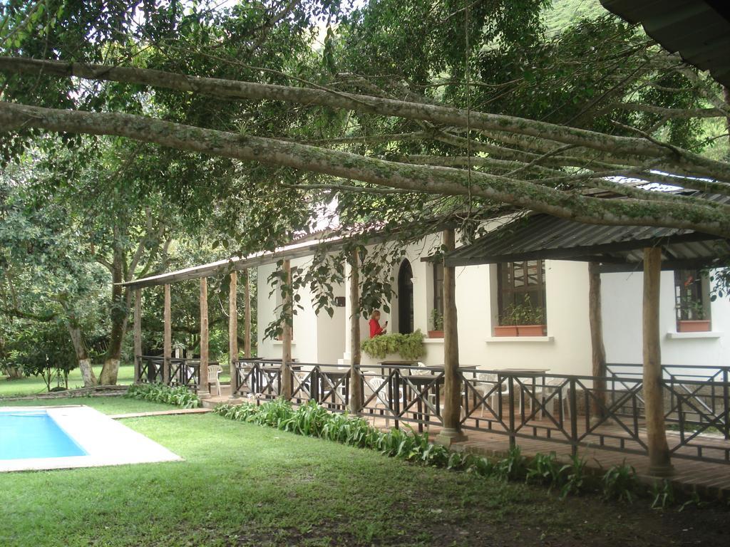 Huigra Hosteria La Eterna Primavera מראה חיצוני תמונה