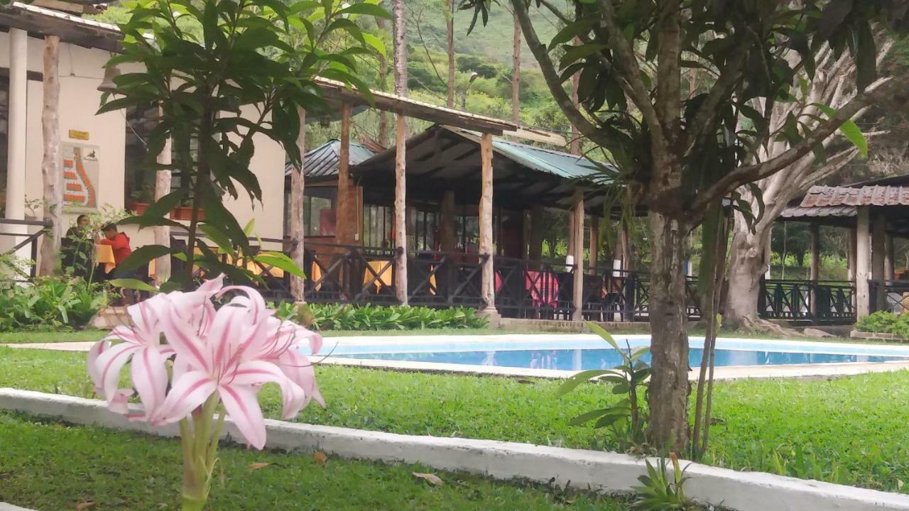 Huigra Hosteria La Eterna Primavera מראה חיצוני תמונה